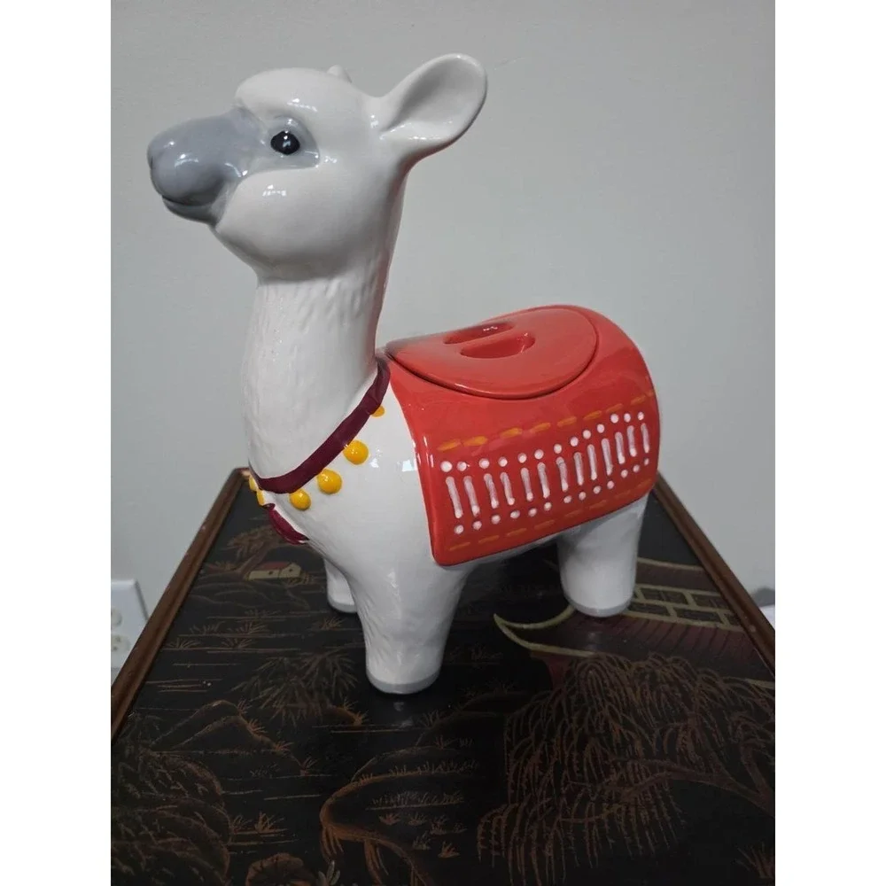 Threshold Llama Alpaca Stoneware Cookie Jar w/Lid 11